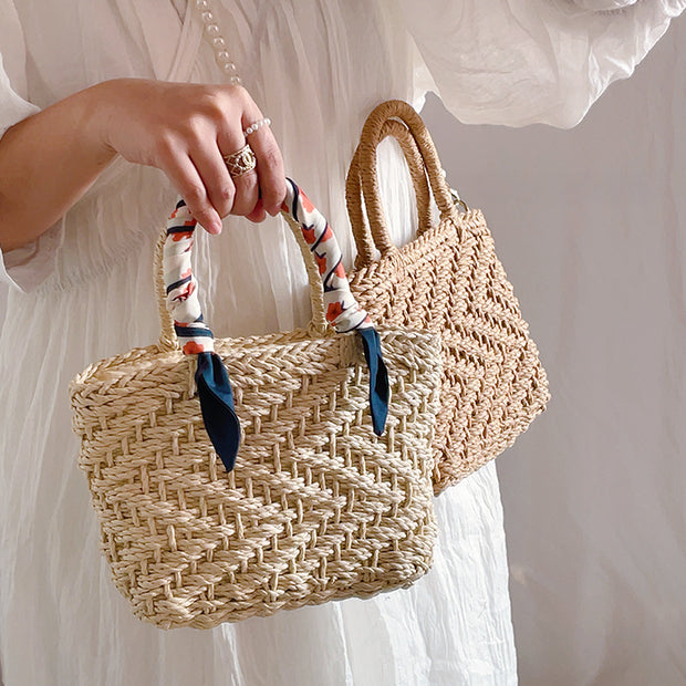 White Seaside Woven Crossbody Bag with Pearl Chain