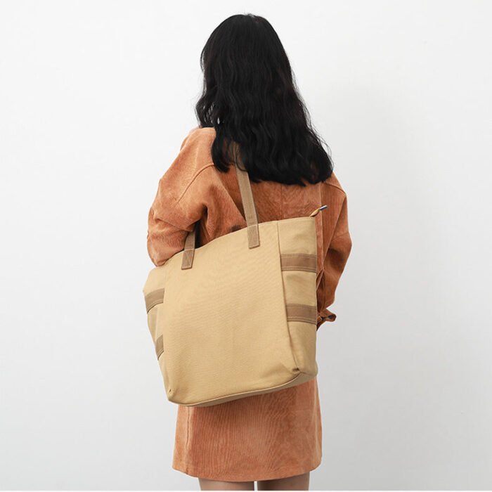 Canvas Women Vintage Leisure and Work Tote in Brown