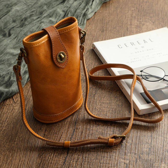 Mobile Phone Bag Vegetable Tanned Oil Wax Cowhide Bucket Small Bag