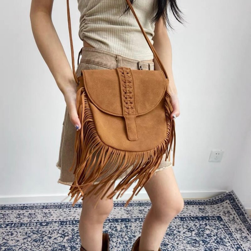 Frosted Vacation Stray Ethnic Fringed Purse Brown