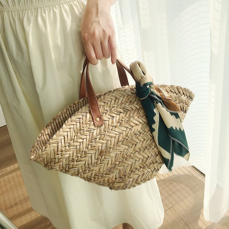 Magnetic Buckle Dumpling Woven Straw Bag