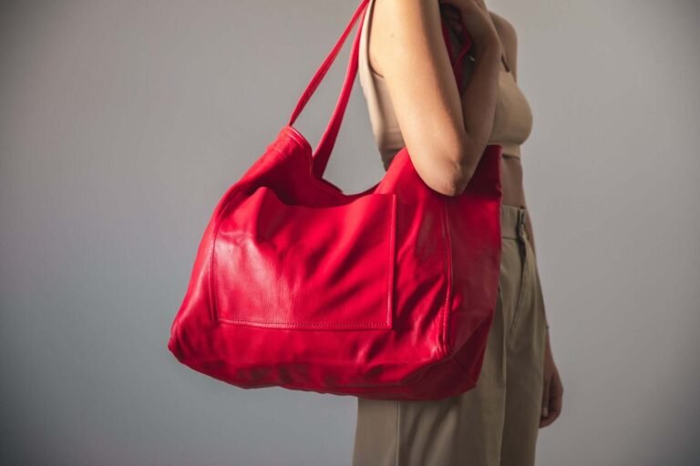 Styling tips for using tote bags as an accessory