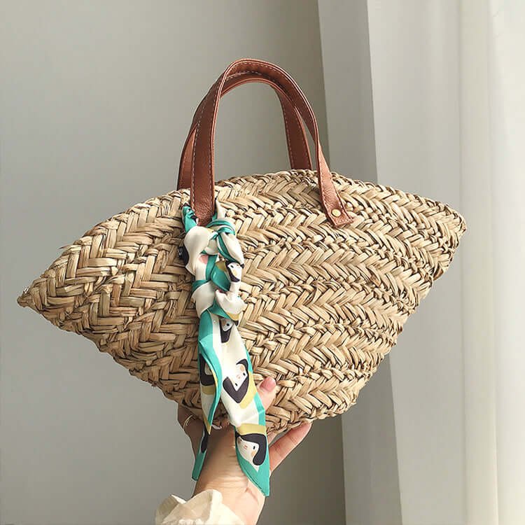 Magnetic Buckle Dumpling Woven Straw Bag