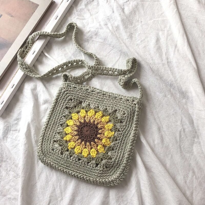 Sunflower Mini Crochet Crossbody Bag in Green